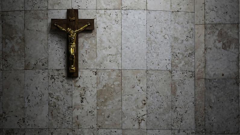 Crucifixo afixado na parede do salão do Plenário da Câmara Municipal de São Paulo