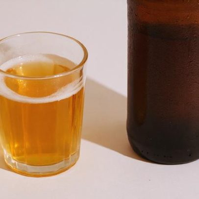 Garçonete recebe presente inusitado e muda de vida, segundo relatos