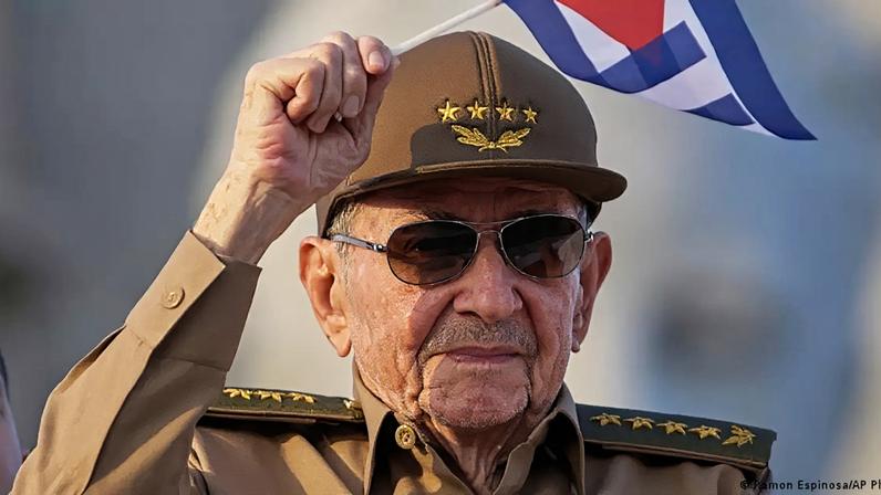 Raúl Castro deixou a Presidência de Cuba em 2021, mas segue influente. Em 1996, ele era ministro da Defesa