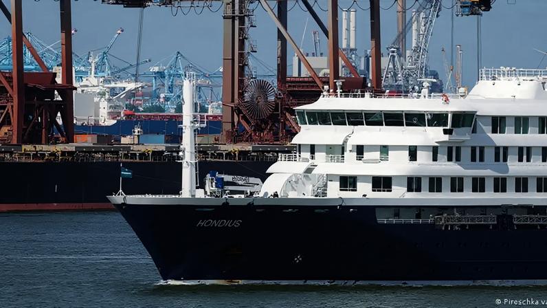 O navio de cruzeiro MV Hondius, onde eclodiu surto de hantavírus