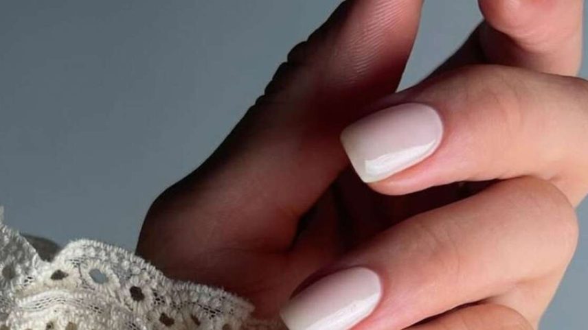 Sete esmaltações simples e muito estilosas para exibir mãos elegantes e bem cuidadas.