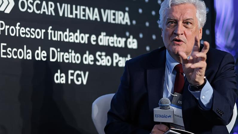 IA pode ajudar o Judiciário a identificar os focos de litigância excessiva e corrigir distorções estruturais, disse Oscar Vilhena no 'Brasil Adiante'
