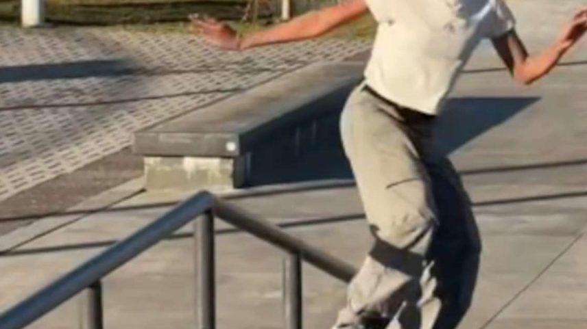 Rayssa Leal volta a andar de skate após lesão no joelho direito