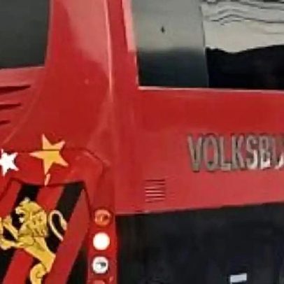Sport denuncia ataques a ônibus de torcedores após semifinal com o Fortaleza