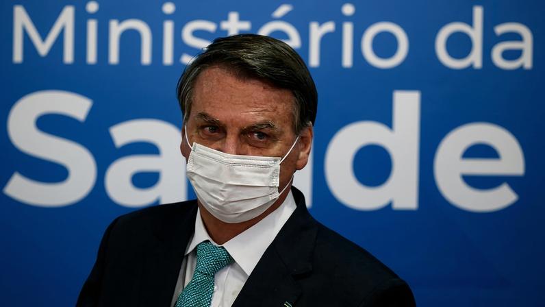 O presidente Jair Bolsonaro durante cerimônia de assinatura do contrato de transferência de tecnologia da AstraZeneca para a Fundação Oswaldo Cruz (Fiocruz) para a vacina contra a Covid