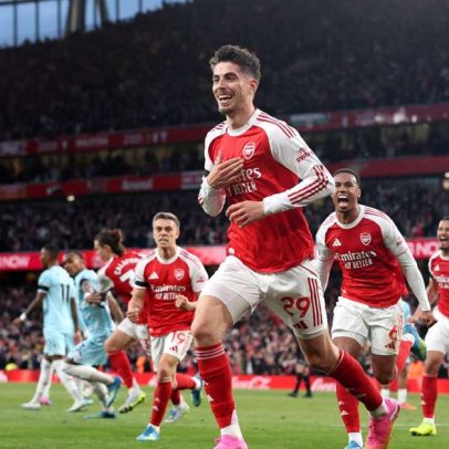 Arsenal volta a vencer a Premier League após 22 anos