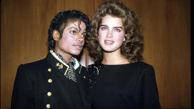 Brooke Shields afirma não ter visto a cinebiografia Michael ainda