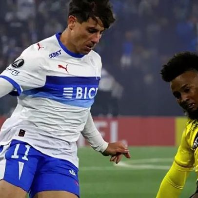 Universidad Católica vence Barcelona de Guayaquil e tira Cruzeiro da liderança