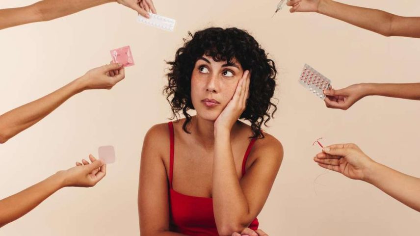 Métodos hormonais podem reduzir ou suspender a menstruação com orientação adequada