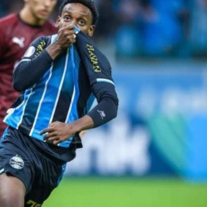Gabriel Mec lamenta tropeço que coloca o Grêmio na repescagem da Sul-Americana