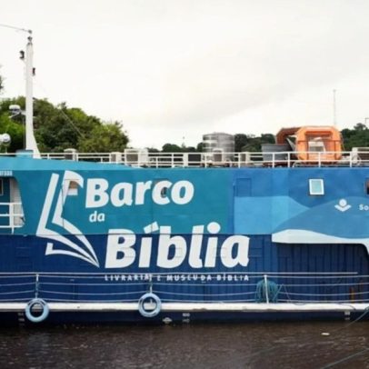 Barco da SBB percorre rios da Amazônia distribuindo Bíblias e ações sociais
