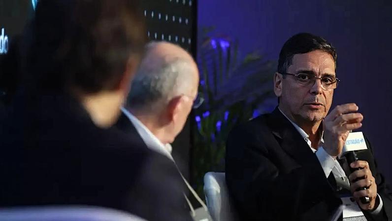 O economista Marcos Mendes de debate no 'Brasil Adiante', do 'Estadão'