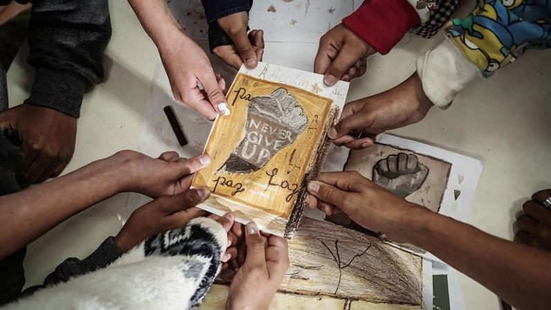 Estudantes da escola municipal Ruben Bento Alves, de Caxias do Sul (RS), onde são realizadas atividades escolares que envolvem temas de relações étnico-raciais - Carlos Macedo - 6.out.2022/Folhapress