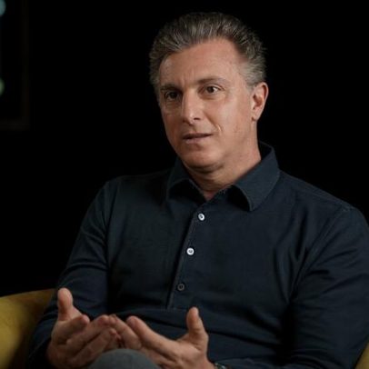 Luciano Huck enfrenta desafio entre carreira de apresentador e negócios