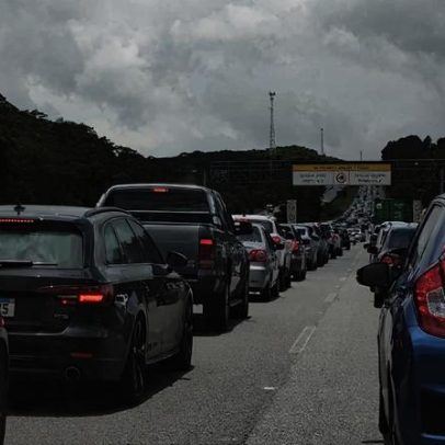 Lentidão em trechos de acesso ao litoral paulista é registrada