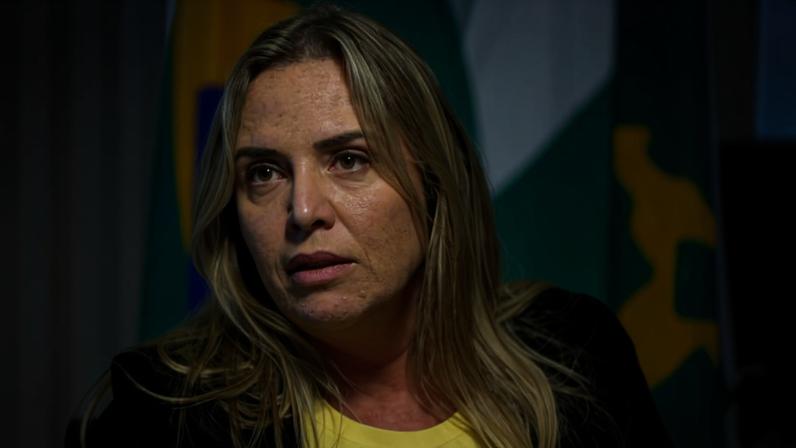 A governadora do DF, Celina Leão, durante entrevista à Folha em seu gabinete