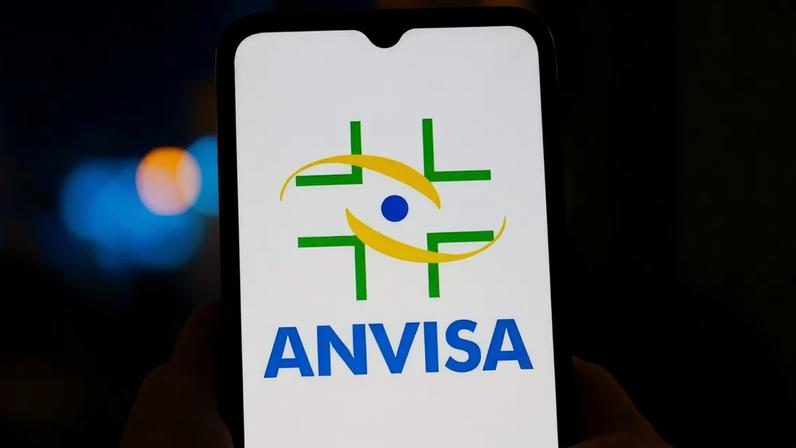 A decisão recente da Agência Nacional de Vigilância Sanitária (Anvisa) de suspender um lote de fosfato dissódico de dexametasona e alguns lotes de atorvastatina e rosuvastatina voltou a colocar a segurança de medicamentos no centro do debate – depositphotos.com / rafapress