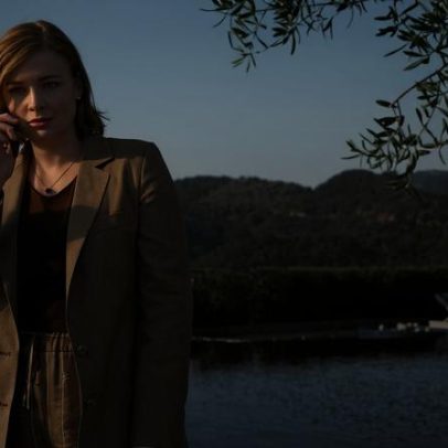 Sarah Snook atuará na minissérie de Os Pássaros, clássico de Hitchcock