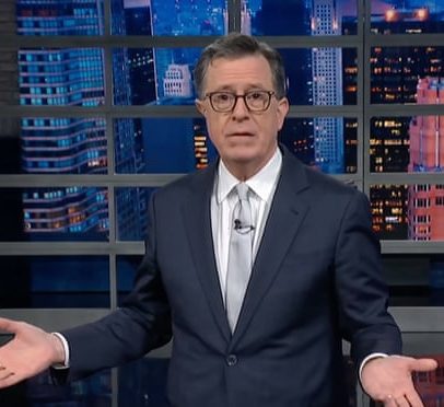 Colbert comenta estátua dourada de 22 pés de Trump em clube de golfe