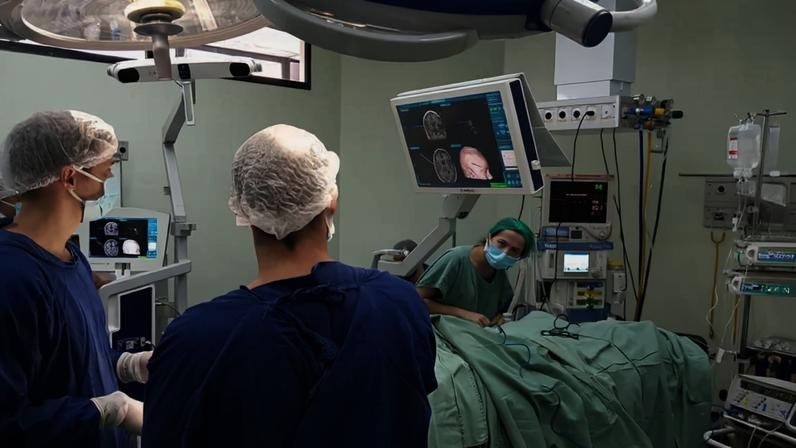 Equipe médica no Hospital Estadual de Sumaré, na região de Campinas, interior de São Paulo; unidade foi eleita a melhor da rede SUS no país