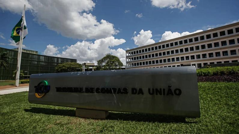 Fachada do TCU (Tribunal de Contas da União); corte julga atuação do Ministério da Fazenda em empréstimo aos Correios
