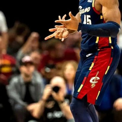 Cavaliers vencem Pistons e empatam a série nos playoffs da NBA
