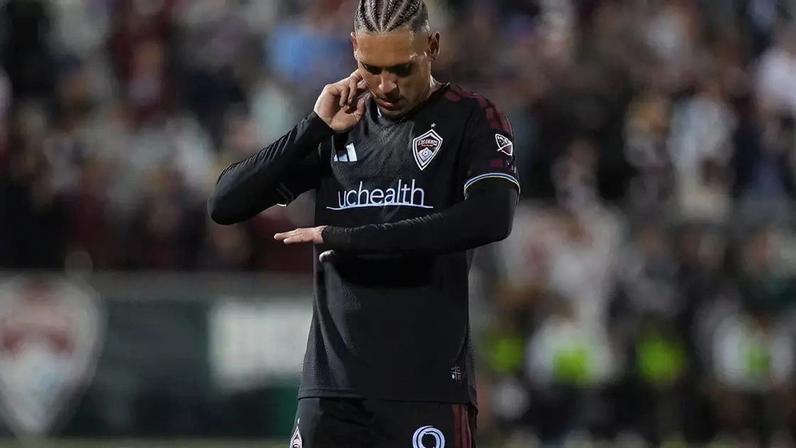 Rafael Navarro comemorando um gol pelo Colorado Rapids