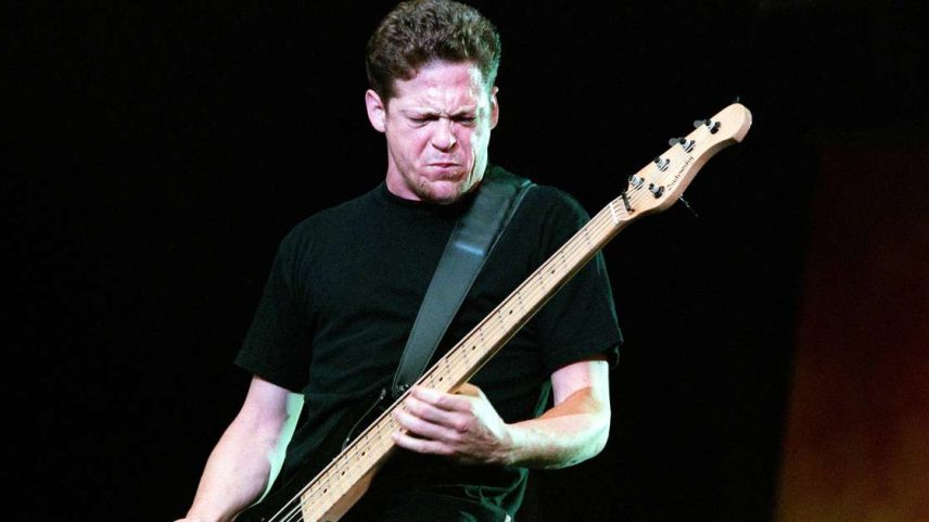 Jason Newsted com o Metallica em 1999 (Photo by Paul Bergen / Redferns via Getty Images)