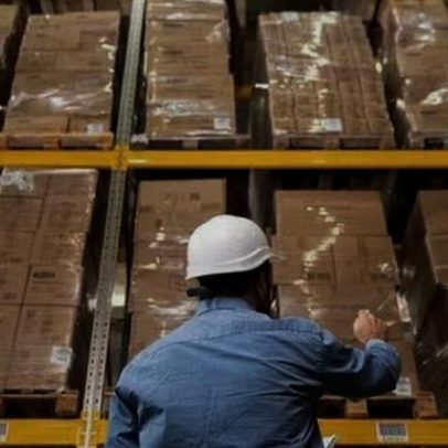 Produção industrial dos EUA sobe 0,7% em abril, acima do esperado