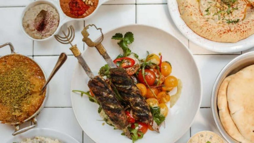 Culinária árabe celebra tradição, aromas e temperos