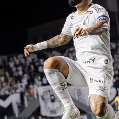Gabigol elogia desempenho da equipe na vitória do Santos