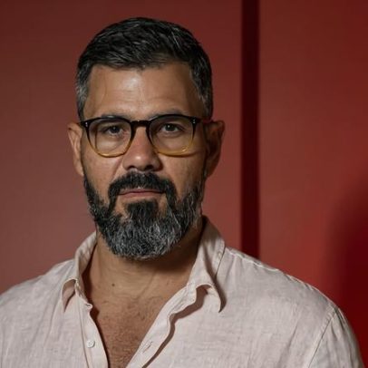 Juliano Cazarré nega ser red pill e afirma promover bom senso em curso