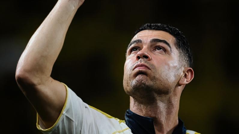 Cristiano Ronaldo e Al-Nassr se tornam campeões da Liga Saudita.