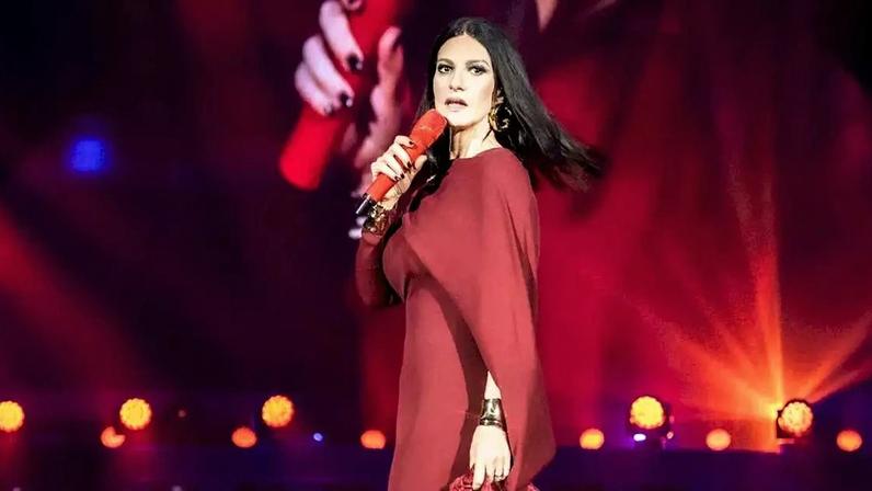 Laura Pausini surpreende ao falar sobre vida íntima em entrevista
