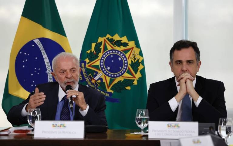 Lula e Rodrigo Pacheco, em evento no Palácio do Planalto