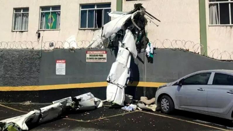 Monomotor bateu em prédio ao cair em BH