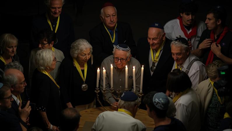 Celebração em memória das vítimas do Holocausto na sinagoga Etz Chaim, em São Paulo