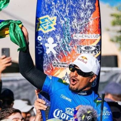 Italo Ferreira vence etapa da WSL na Nova Zelândia e lidera ranking