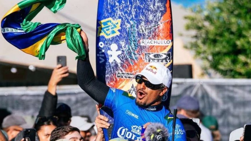 Italo Ferreira venceu a quarta etapa da WSL, na Nova Zelândia e alcançou o topo do ranking mundial.