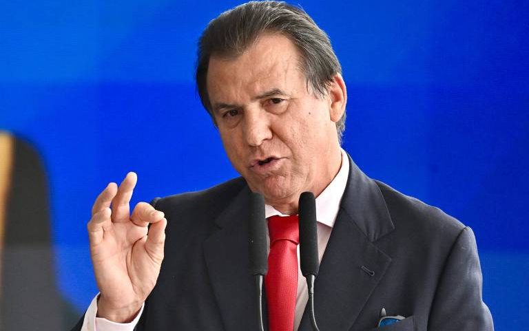 Brasil abre 85 mil vagas formais em abril, pior desde 2020, diz Caged