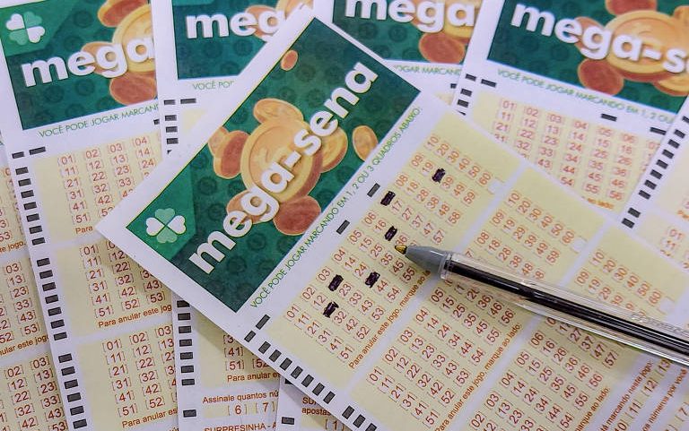 Volantes da Mega-Sena; concurso 3010 tem prêmio estimado em R$ 300 milhões