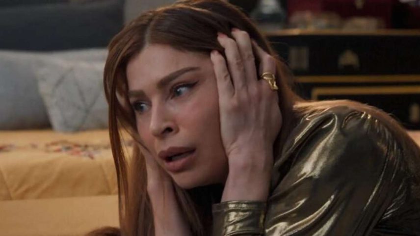 Arminda fica chocada com proposta de Helga