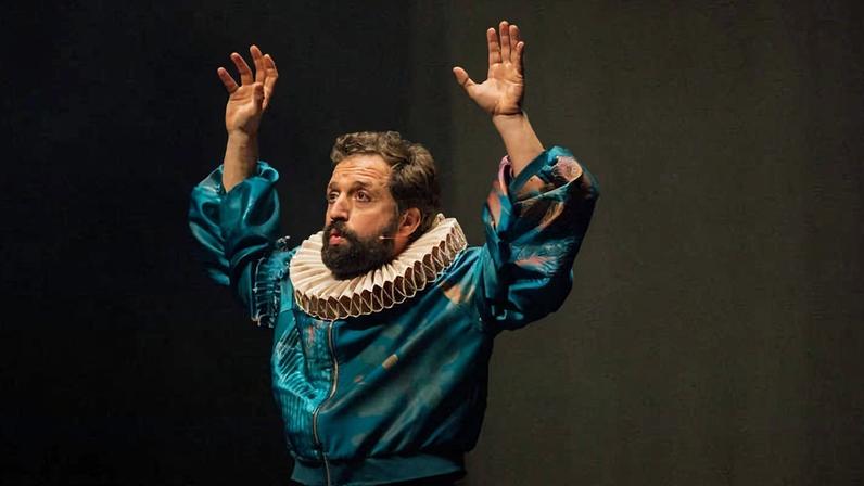 Gregorio Duvivier, que se apresenta em São Paulo