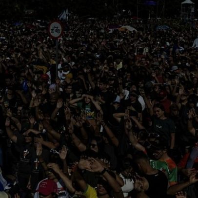 Flávio planeja participar de Marchas para Jesus no Rio e em SP