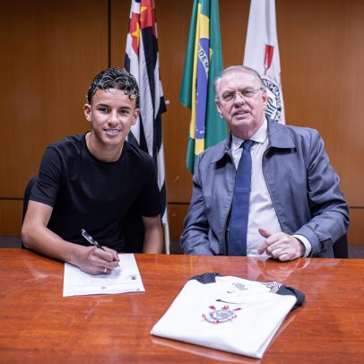 Presidente usou recursos do Corinthians para comprar celulares a dois jogadores