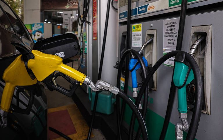 Posto de gasolna na Avenida Nove de Julho, em São Paulo.
