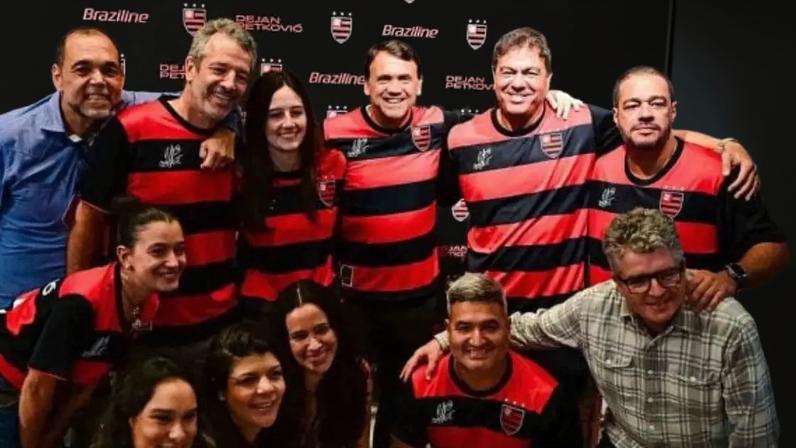 Petkovic em manhã de autográfos na Gávea, nesta semana –