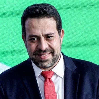 Taxa das blusinhas reduz consumo popular, aponta Boulos sobre recuo do governo