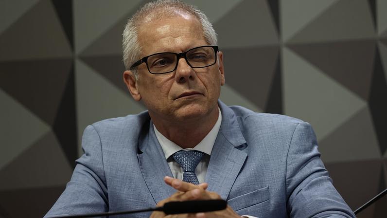 O ex-presidente do INSS Alessandro Stefanutto, durante depoiumento à CPMI que investigou as fraudes em descontos previdenciários