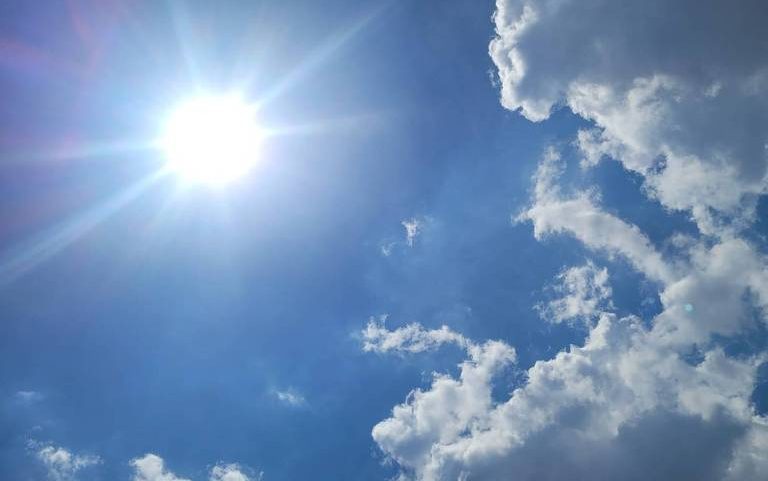 Dia de sol em São Paulo na primavera de 2025; previsão do tempo para esta quinta (14) é de temperatura máxima de 26°C na capital